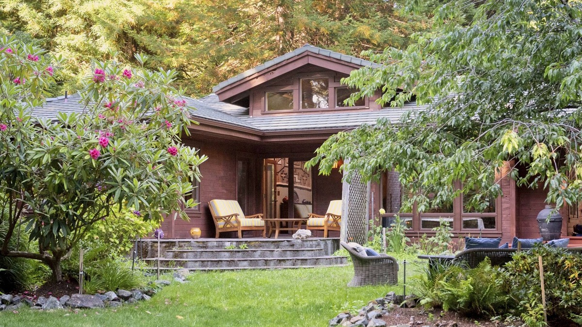 Trinidad House | Stagecoach Botanical Gardens