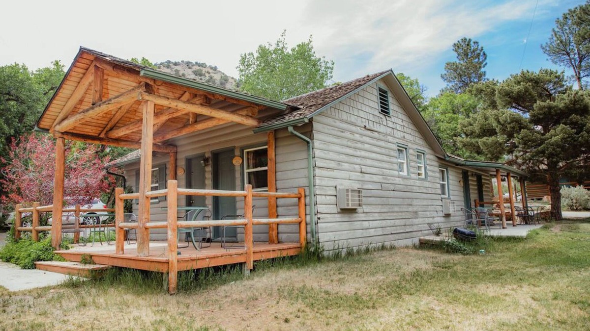 Sevier Cabin | Stagecoach Stop Cabin