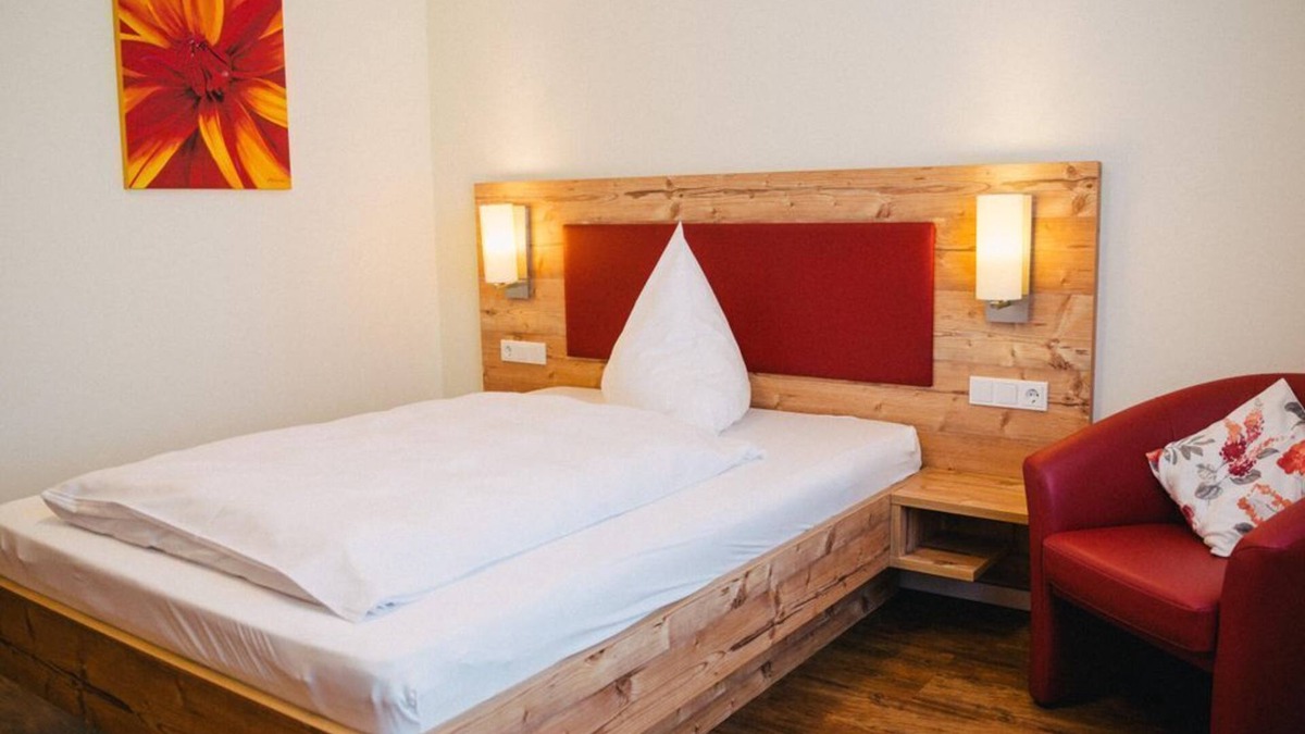 Buchholz House | Standard Double Room - Gasthaus Straw