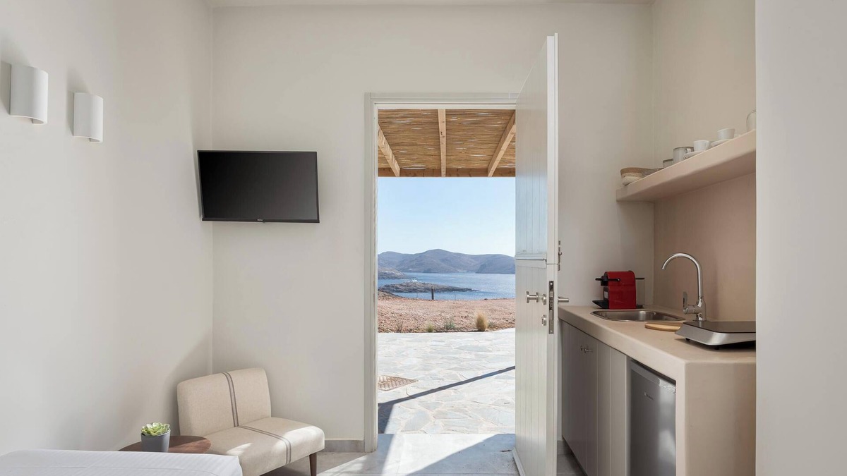 Kithnos Apartment | Standard Room Kythea Suites Kythnos