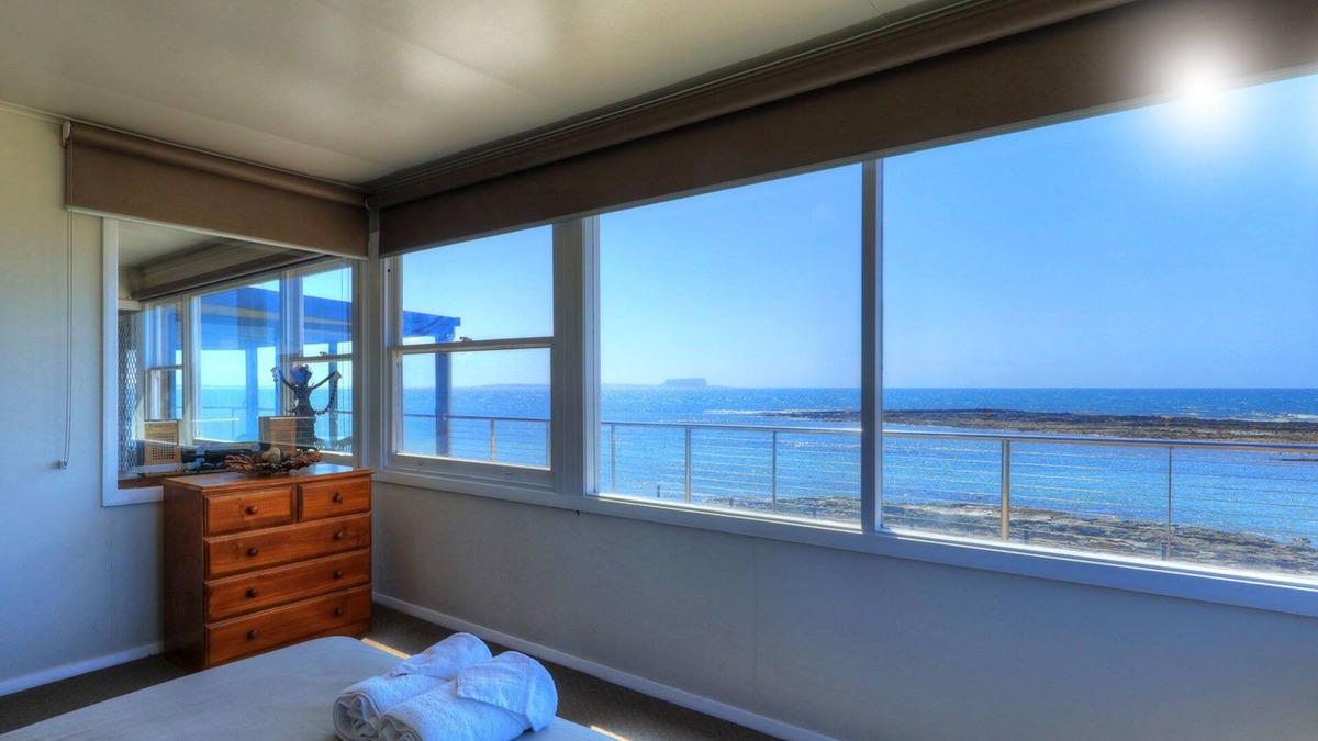 Cowrie Point House | Stanley View Beach House