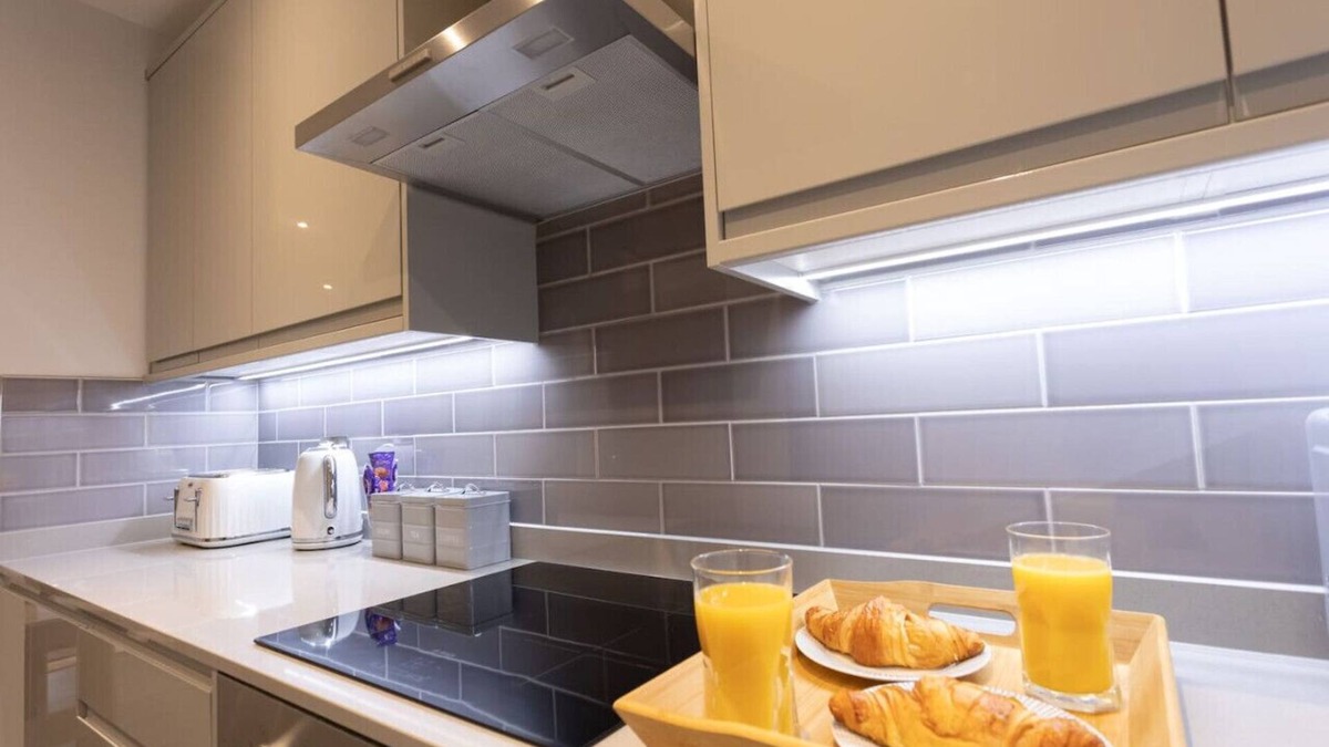 Stanmore Apartment | Stanmore Central - Ground Floor Garden Apartment