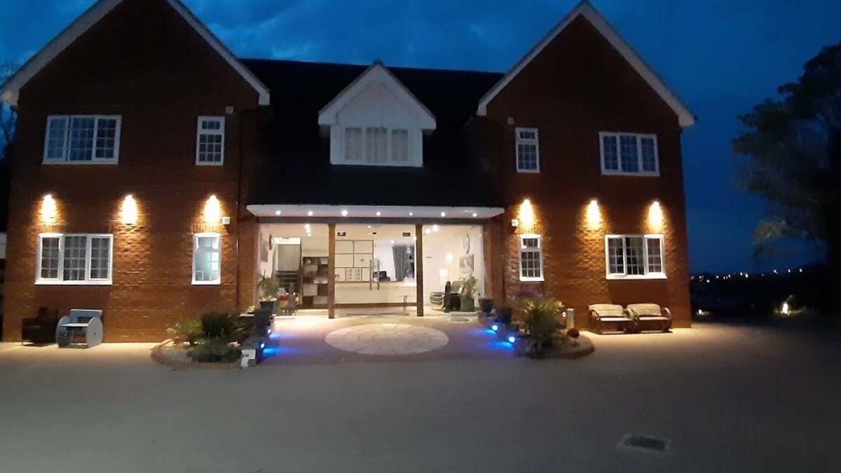 Takeley Street Bed & Breakfast | Stansted Airport Lodge