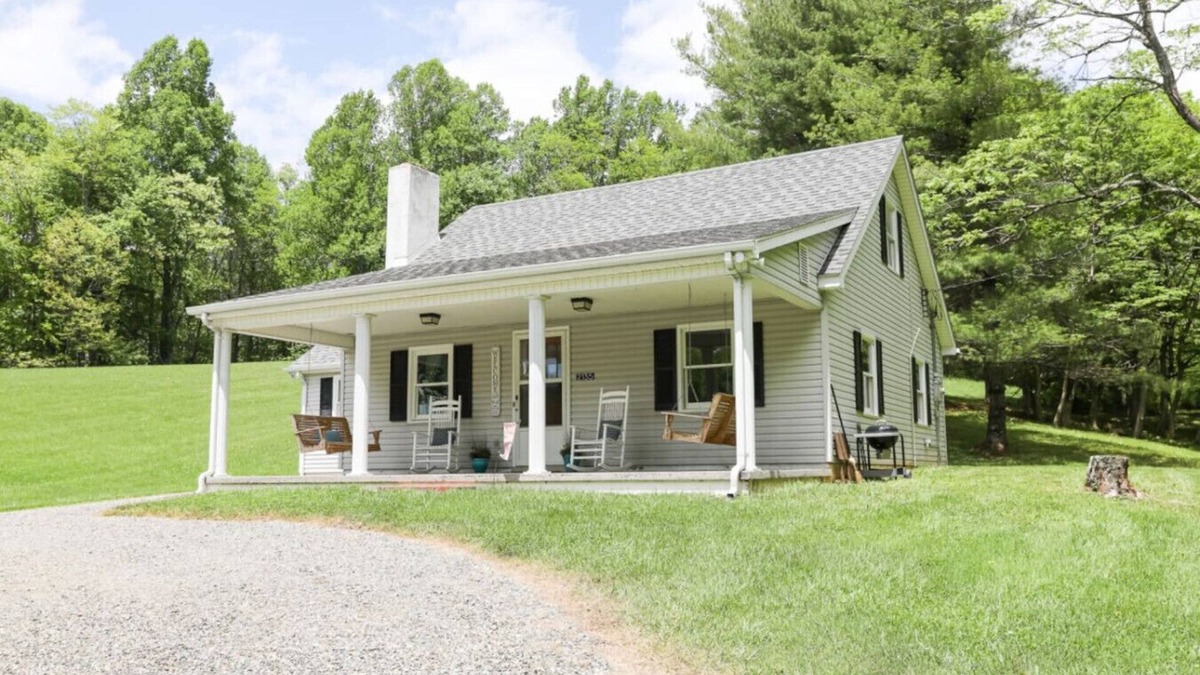 Meadows Of Dan House | Star Brook Gardens - trails and tails, by Buffalo Mountain Getaway