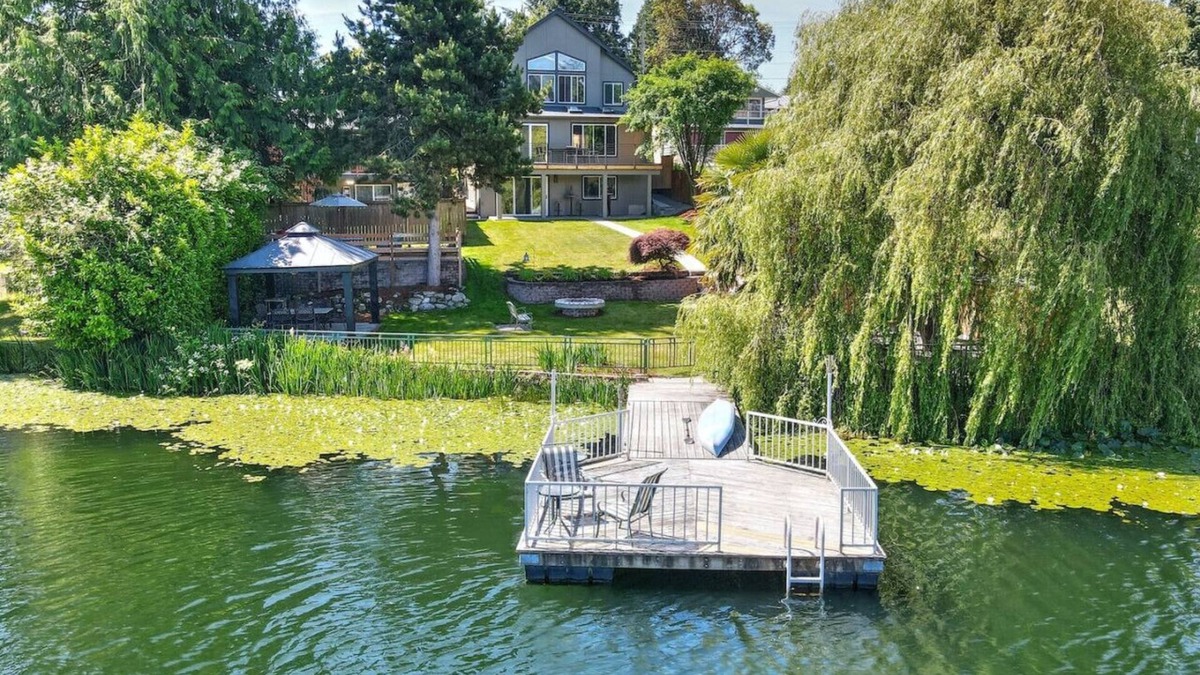 Lakeland North House | Star Lake Waterfront Estate