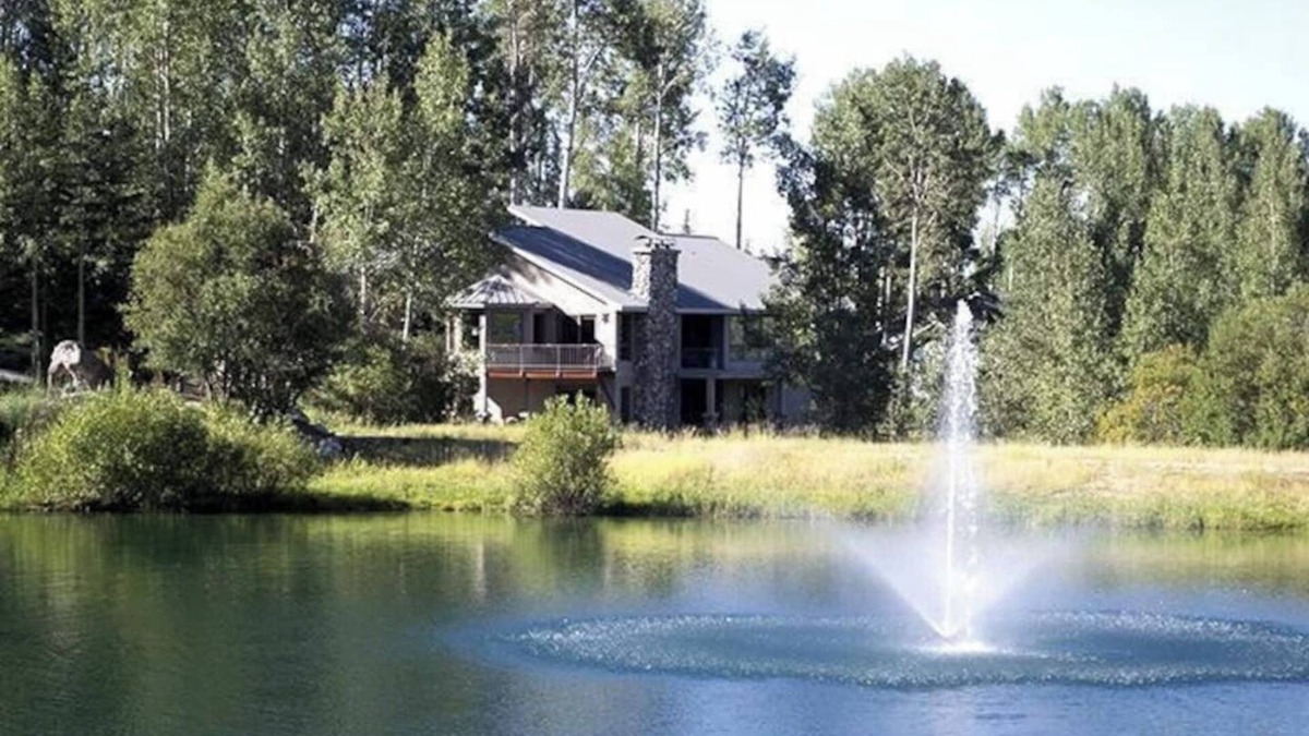 Star Valley Ranch House | Star Valley Golf Course Luxury! ! Close to Jackson, Yellowstone and GTP!