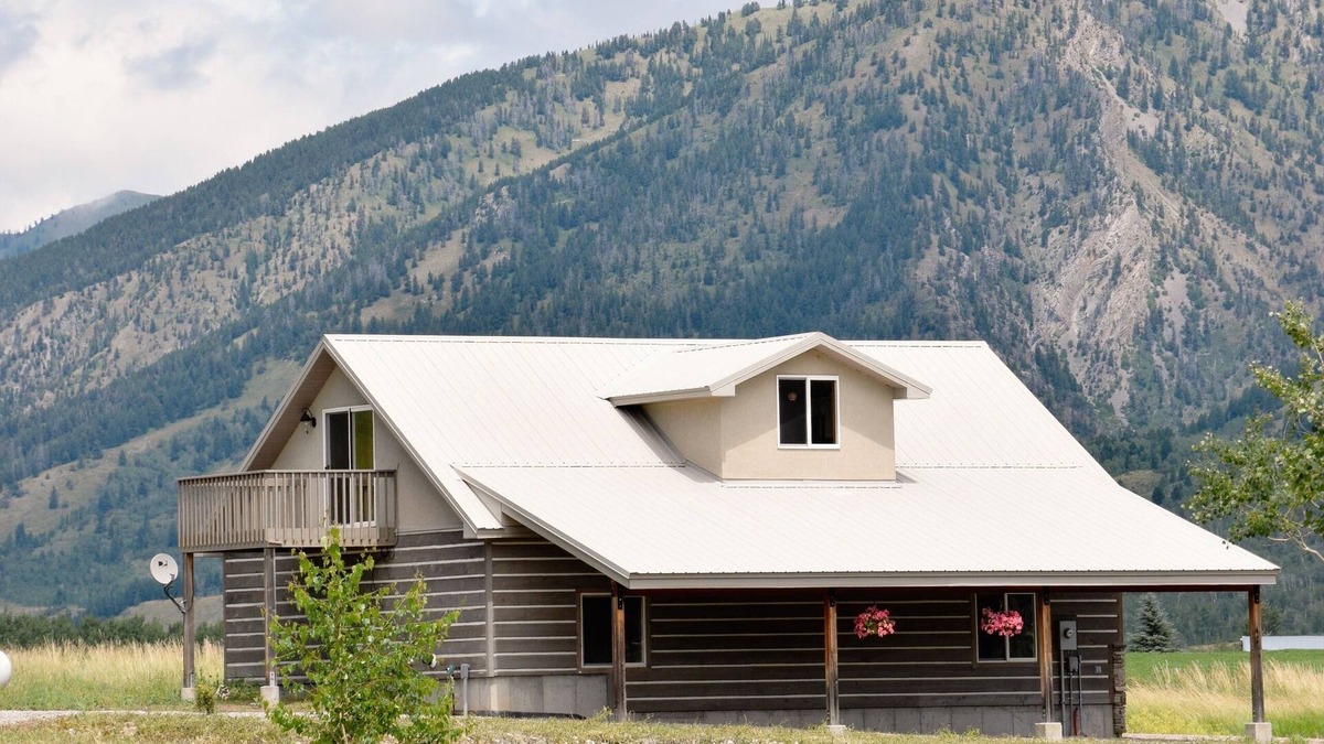 Bedford House | Star Valley Lodge - Welcome to Yellowstone 1890