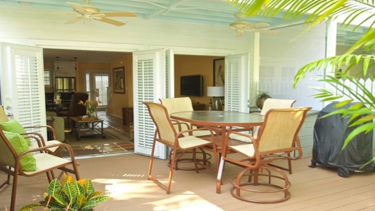 Bahama Village House | STARFISH - SUNNY TOWNHOME in QUIET TRUMAN ANNEX TWO BLOCKS FROM DUVAL ST.