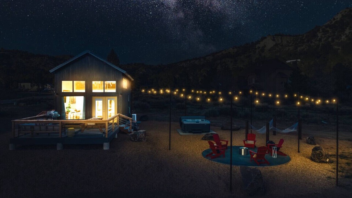 Glendale House | Stargazing Retreat w/Hot Tub & Deck Hammocks BBQ