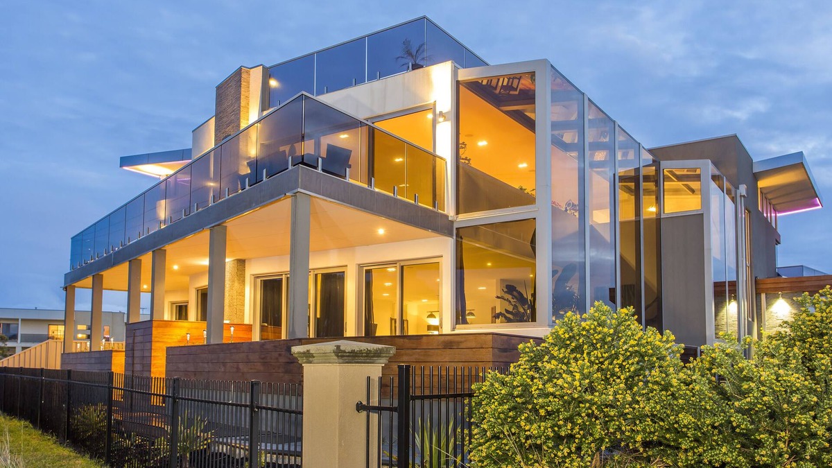 Indented Head Hotel | Starhaven Retreat