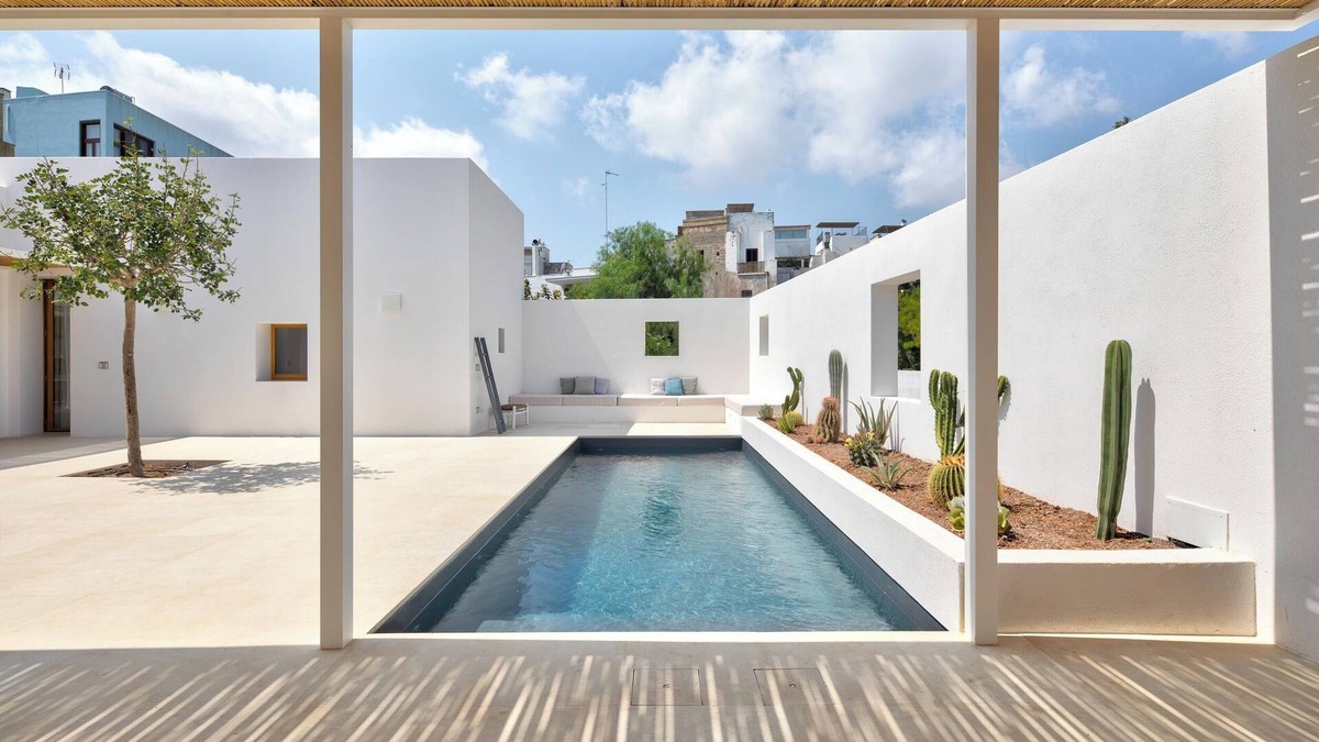 Castrignano del Capo Villa | Stark Tower by Miani Group