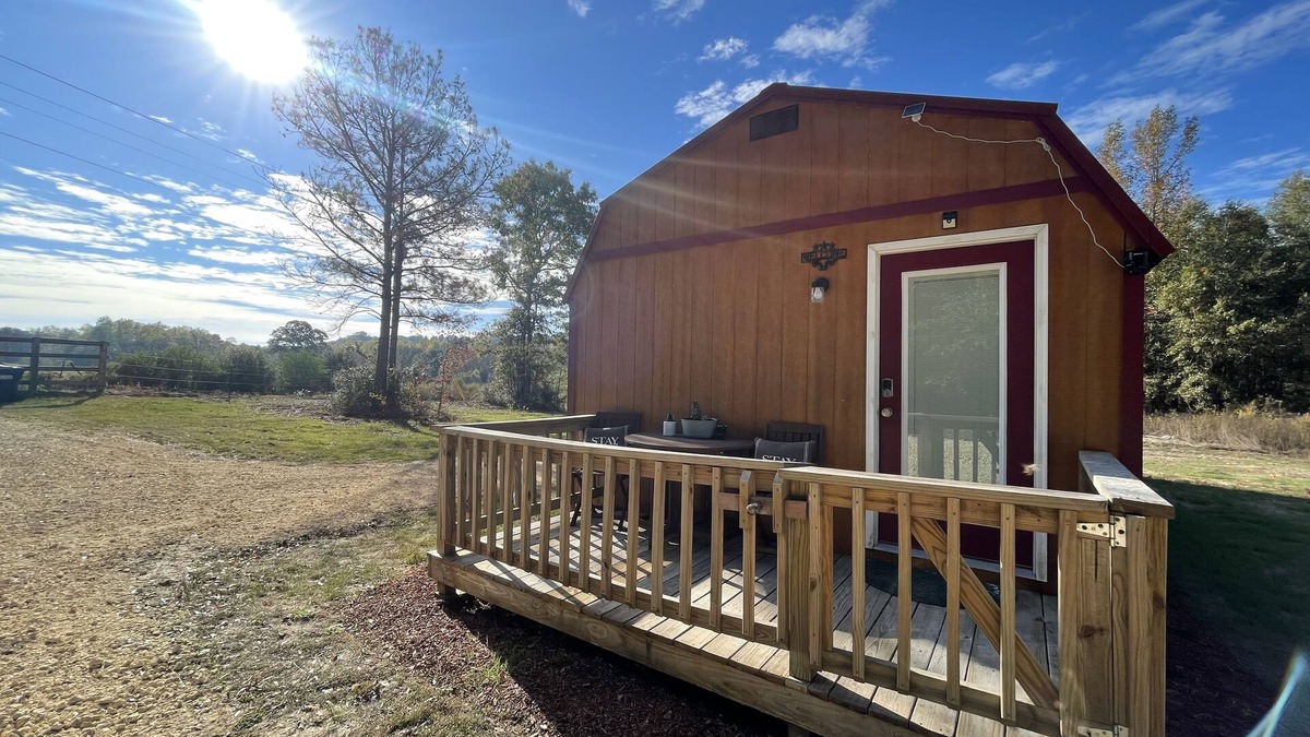Red Level Cabin | Starry Sky Nights & Country Living on 40 acres Tiny Home