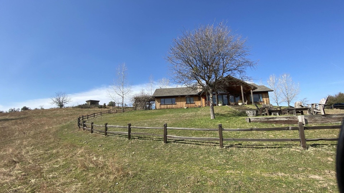 Miramonte House | Starview Ranch: 3 homes w/7 bdrms, pool, sauna, spa & gym on 50 beautiful acres