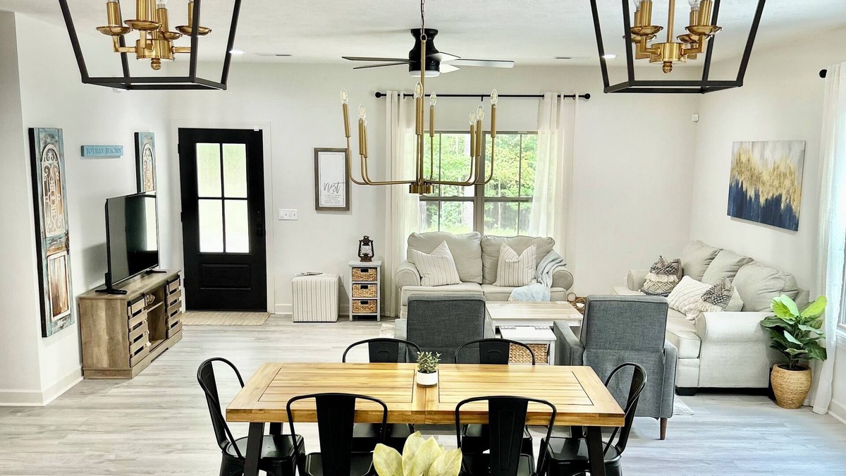 Pickwick Dam House | State Park Luxury. Stylish new home located only 2 minutes from the lake!