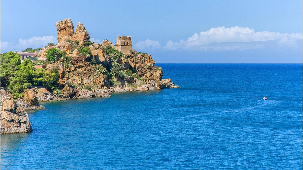 Collesano Apartment | Stately furnished vacation apartment in northern Sicily.