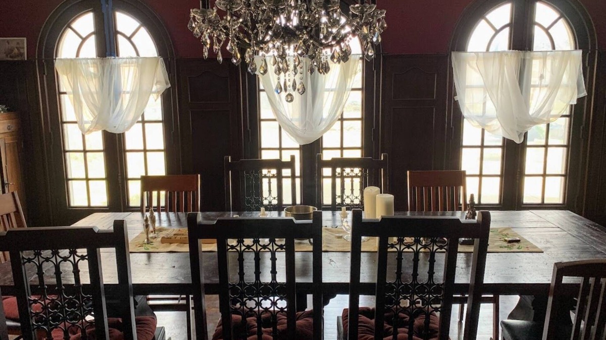 Detroit House | Stately Historic Limestone Mansion With Every Amenity