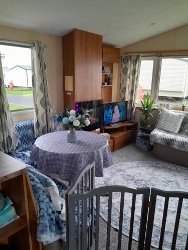 Mappleton Resort | Static caravan - sleeps 8