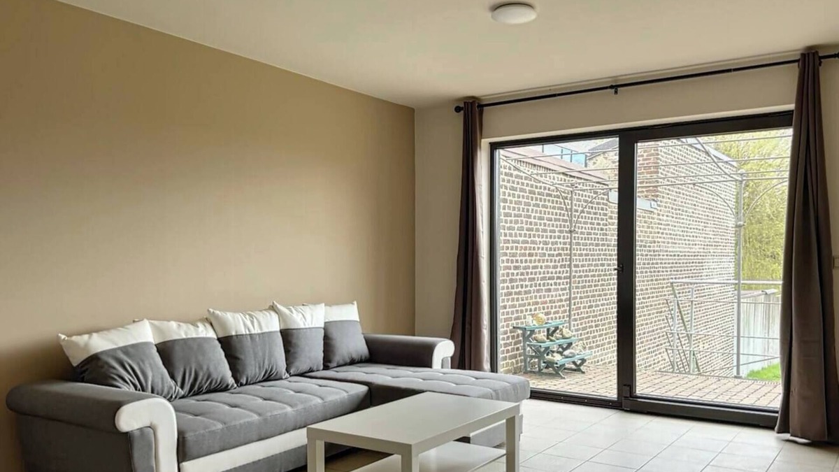Ransart Apartment | Station 64 B 1 Charleroi-Airport