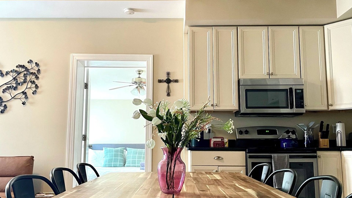 Cambridge Condo | Station House East: Upscale Loft in the Historic District Cambridge, MD