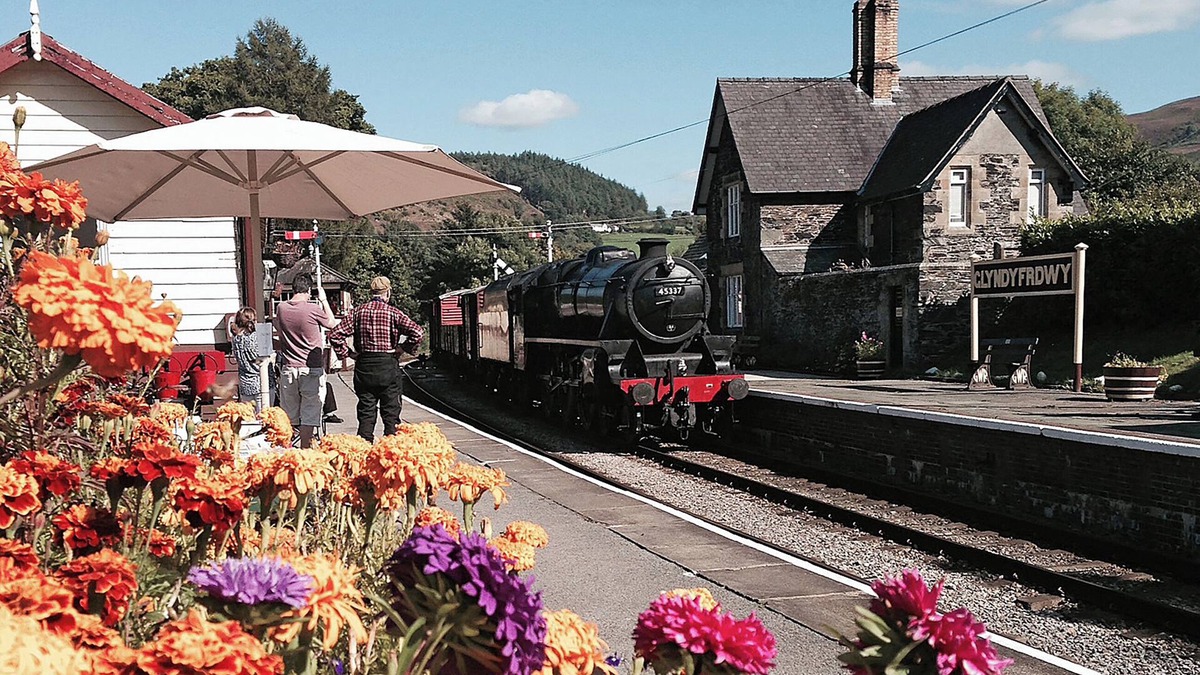Glyndyfrdwy Cottage | Station House - HW7742