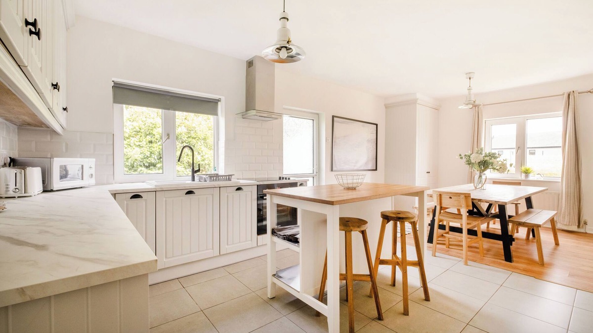 Lahinch House | Station Road House (1.3km to Lahinch Beach), Station Road House
