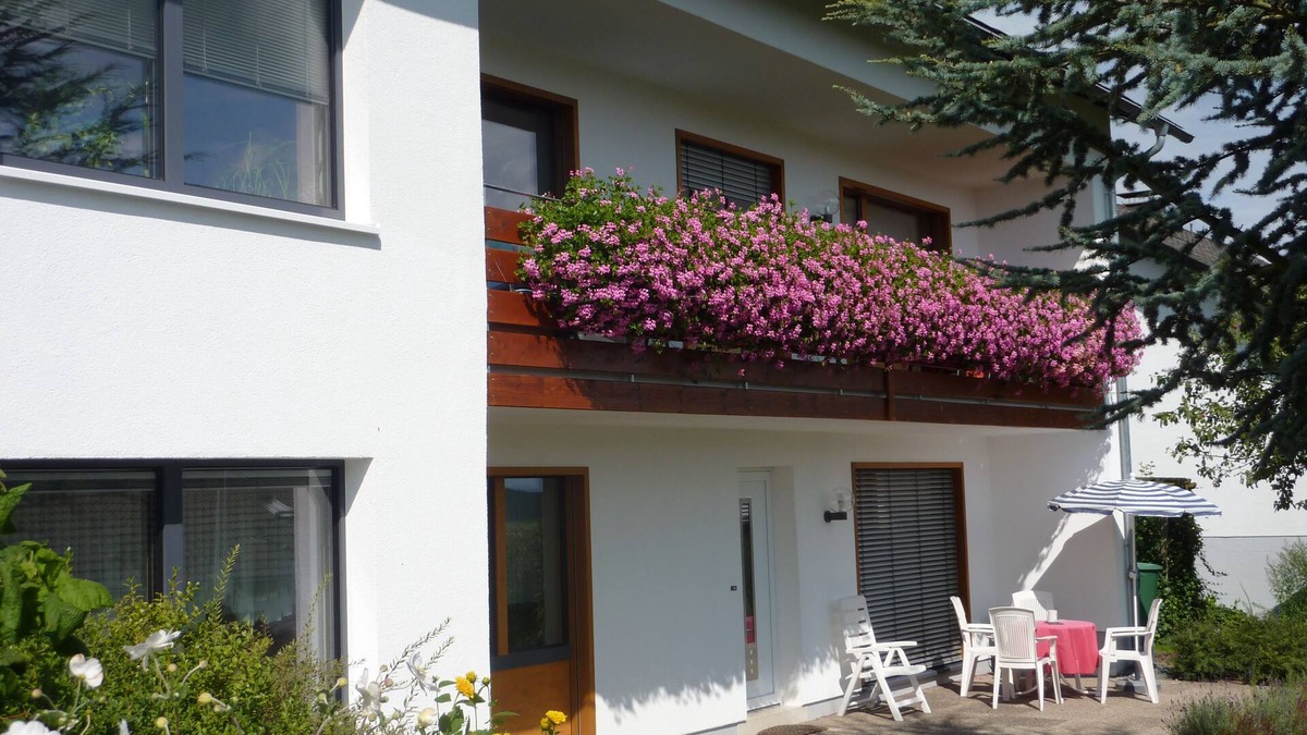 Duedinghausen Apartment | Stay 14 days - pay 13 days! vacation apartment in a small adventure village in the Sauerland