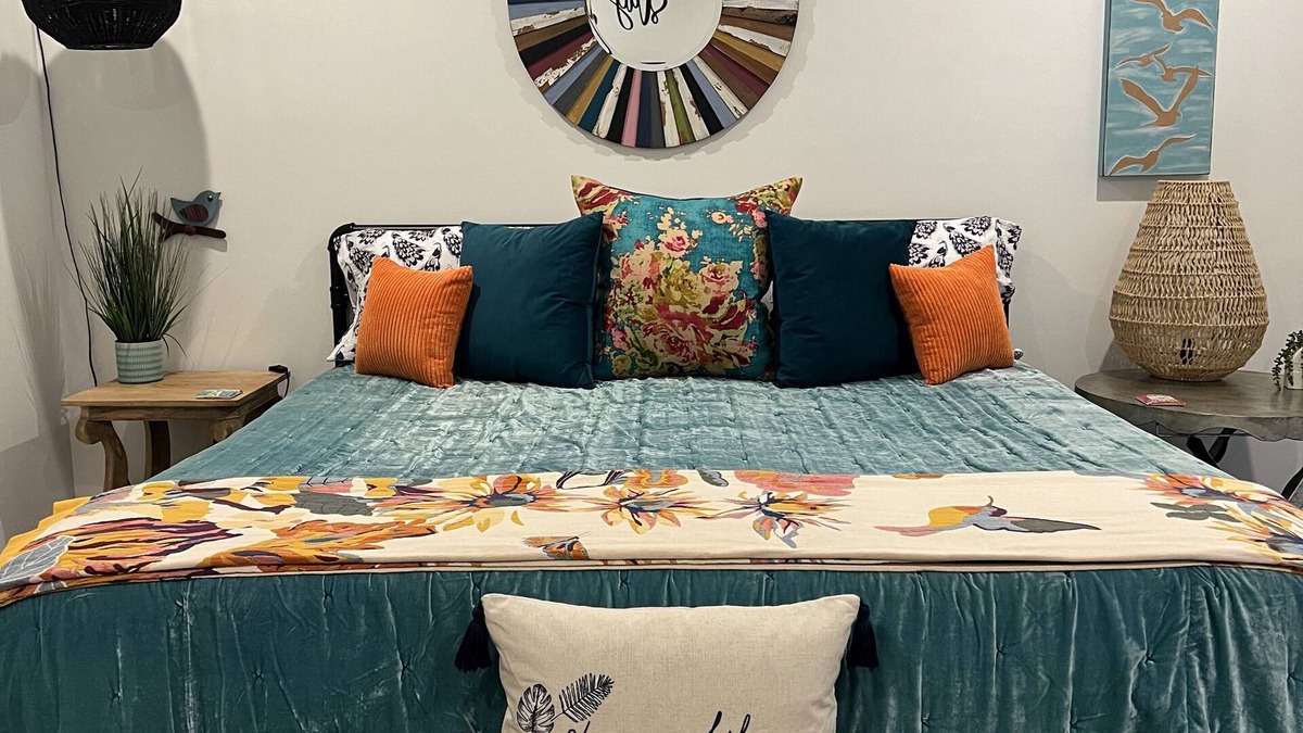 Weaverville Apartment | "Stay A While" Couples Retreat - One Block from Main Street!