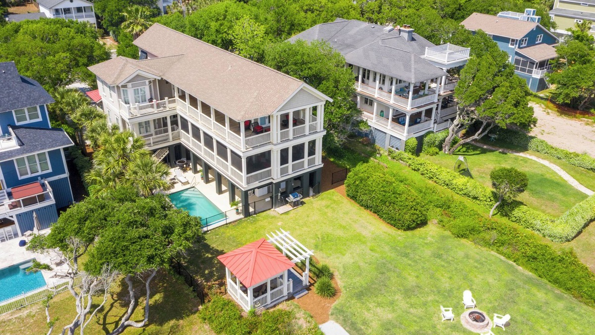 Isle of Palms House | Stay @ All Decked Out on Isle of Palms