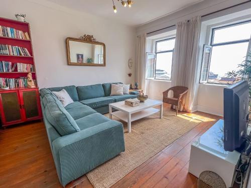 Santos Apartment | Stay as a Local! Santos Historical 6 Bedroom Apartment IV