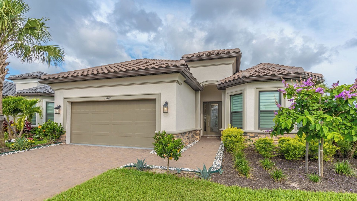 Naples House | Stay at a stylish 3BR retreat in Naples—perfect for families or groups