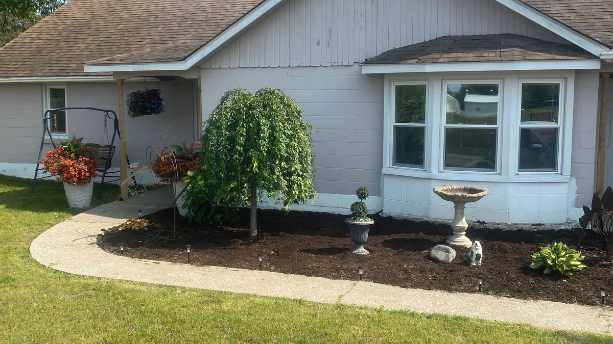 Winamac House | Stay at GLORIA’S GETAWAY, a tranquil pastoral setting minutes from everything!