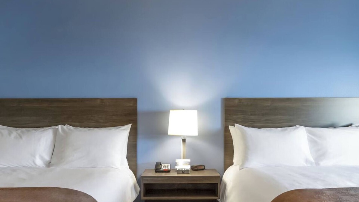 Sundance Hotel | Stay Comfortably in Buckeye with In-room Kitchen and Easy Access to Phoenix