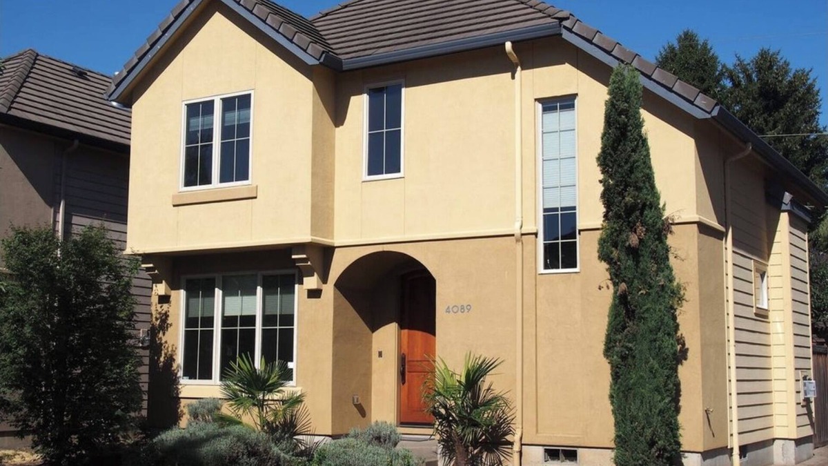 Eugene House | Stay comfy in a quiet cul-de-suc close to airport and downtown