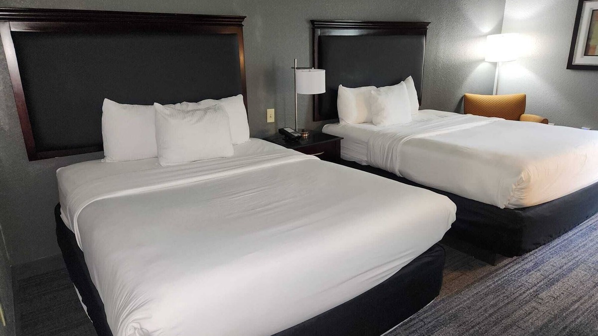 Tillmans Corner Hotel | Stay Express Inn & Suites - Mobile AL