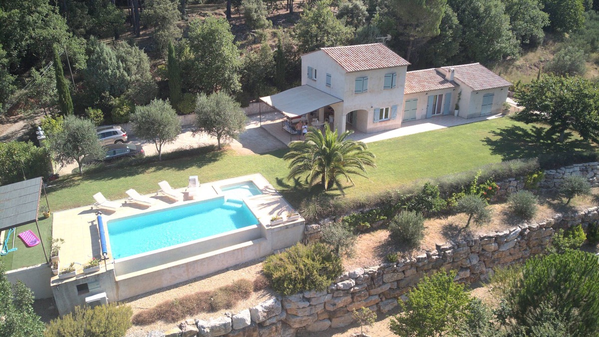 Salernes Villa | Stay in a Provencal Paradise - Exceptional Villa in the Heart of Nature