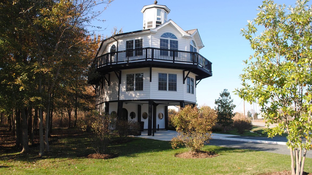 Rock Hall House | Stay in the landmark Lighthouse!