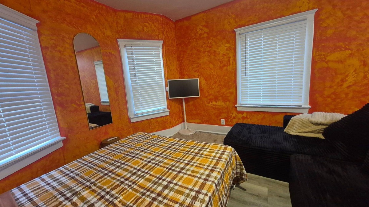 Silver Strand Apartment | Stay in Venice