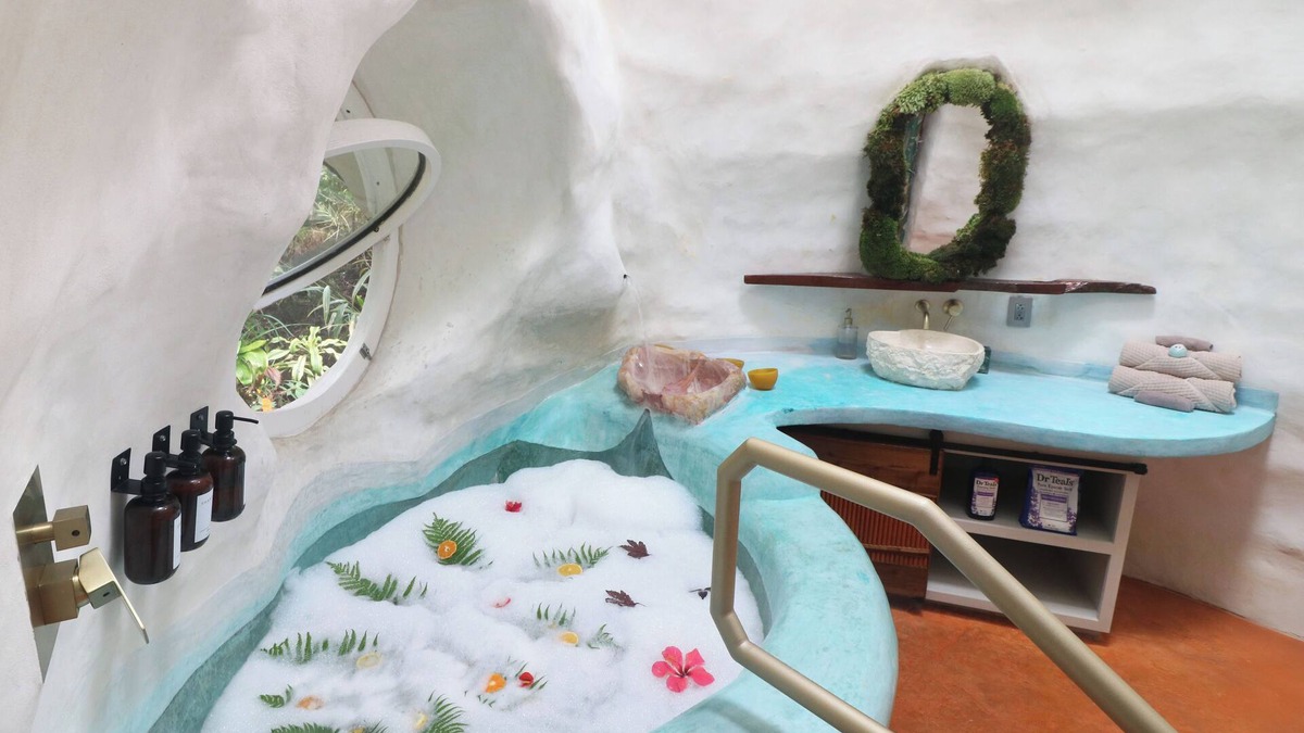 Glenwood House | Stay Inn a Volcano on a Volcano