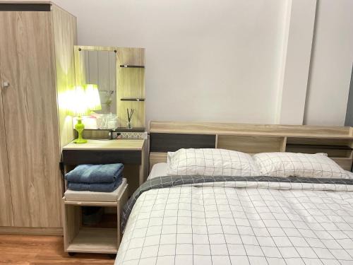 Sila House | Stay like a local in Modern Townhome