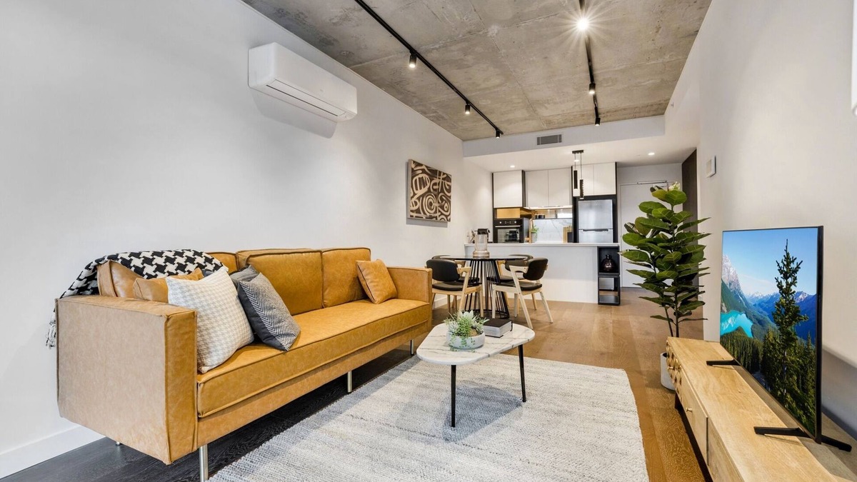 Cremorne Apartment | Stay Near Botanic Garden with Gym, Sauna & Parking