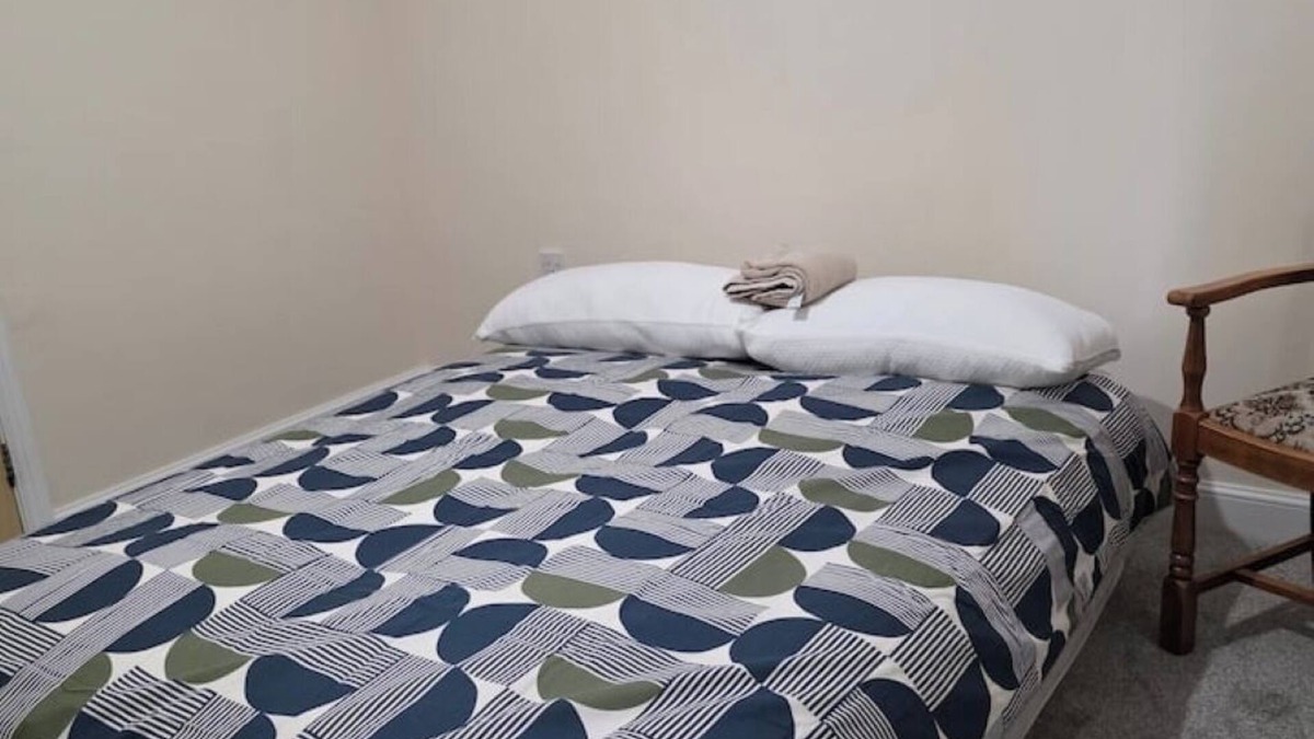 Colchester Apartment | Stay Near Colchester twn centre2