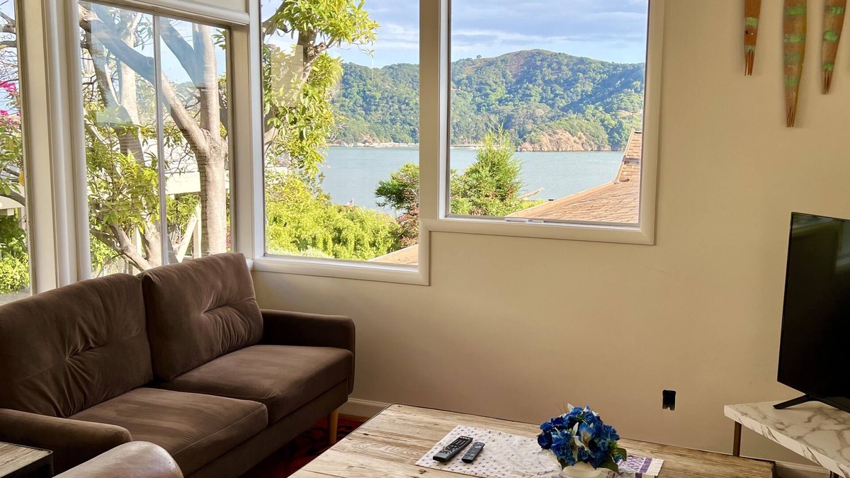 Belvedere Tiburon House | Stay near San Francisco Bay, enjoy our 2+bedroom Tiburon retreat