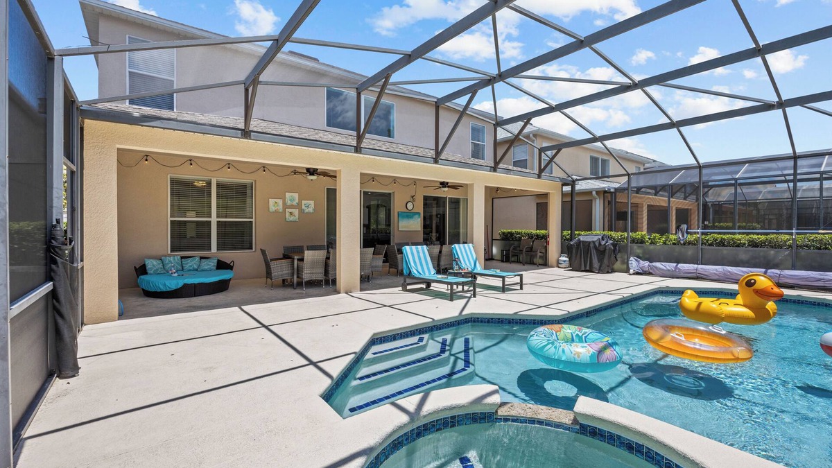 West Kissimmee House | Stay. Play. Make Memories. 4 Miles to Disney, Private Pool & Game Room w/AC!
