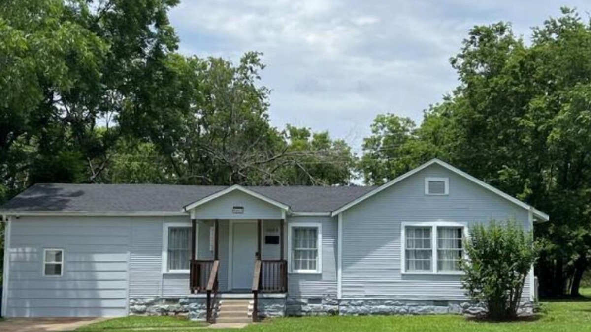 McAlester House | Stay Simple