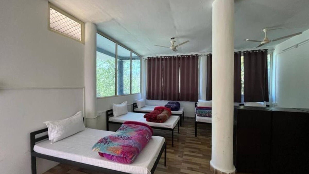 Sirala Apartment | STAY SUKOON- Mixed room