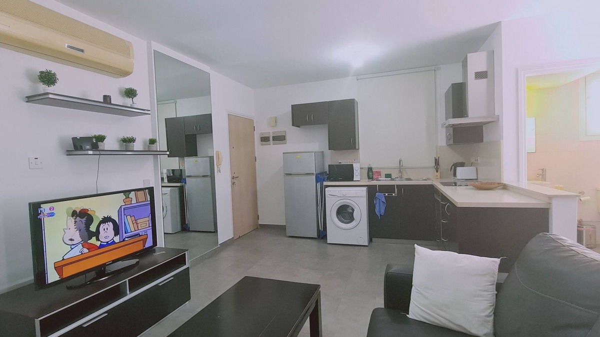 Egkomi Apartment | STAY Universal Studio