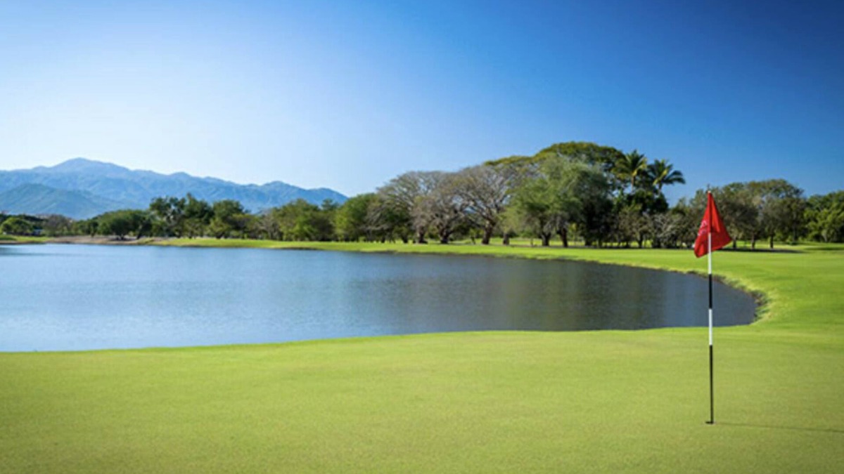 Bajio Resort | Stay where the professionals play at the Mexico Open at Vidanta Nuevo Vallarta!
