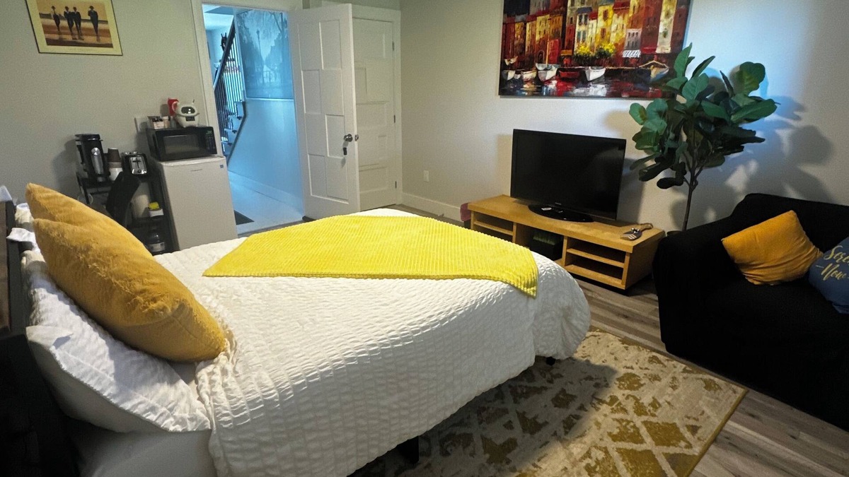 Halifax County House | Stay With Precious