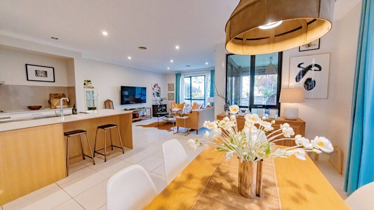 Wantirna South House | StayAU 4BR Designer Home in Knox