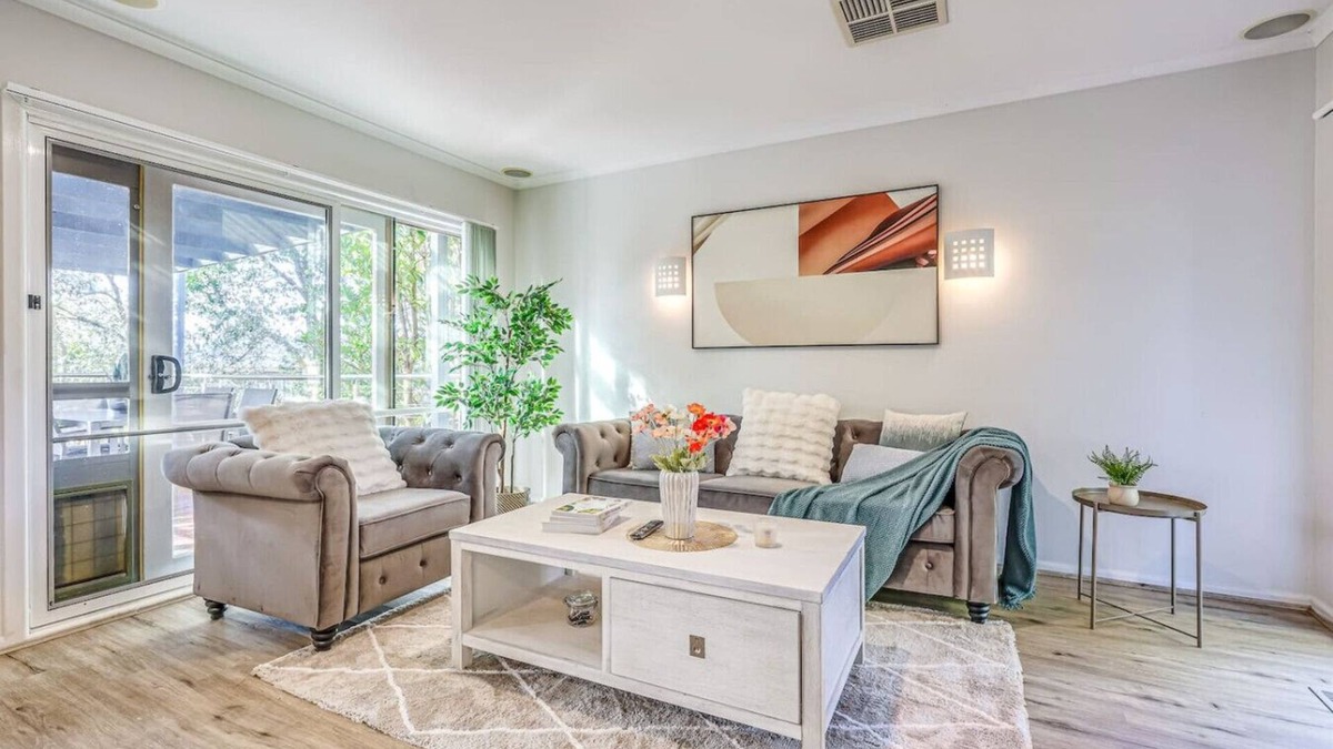 Leopold House | StayAU Gorgeous 5BR Pet Friendly Home near Geelong